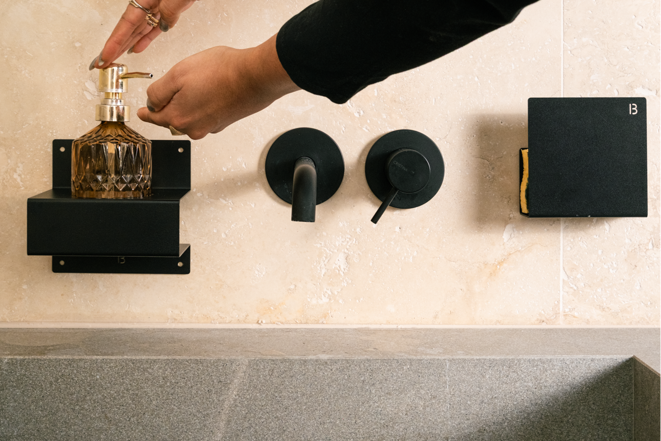 porte gobelet support flacon noir